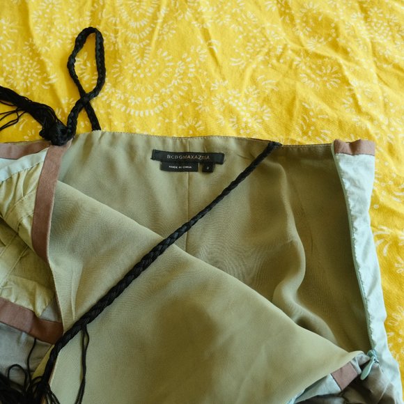 BCBGMaxAzria Designer V-neck Colour Block Tank Top - Picture 7 of 9